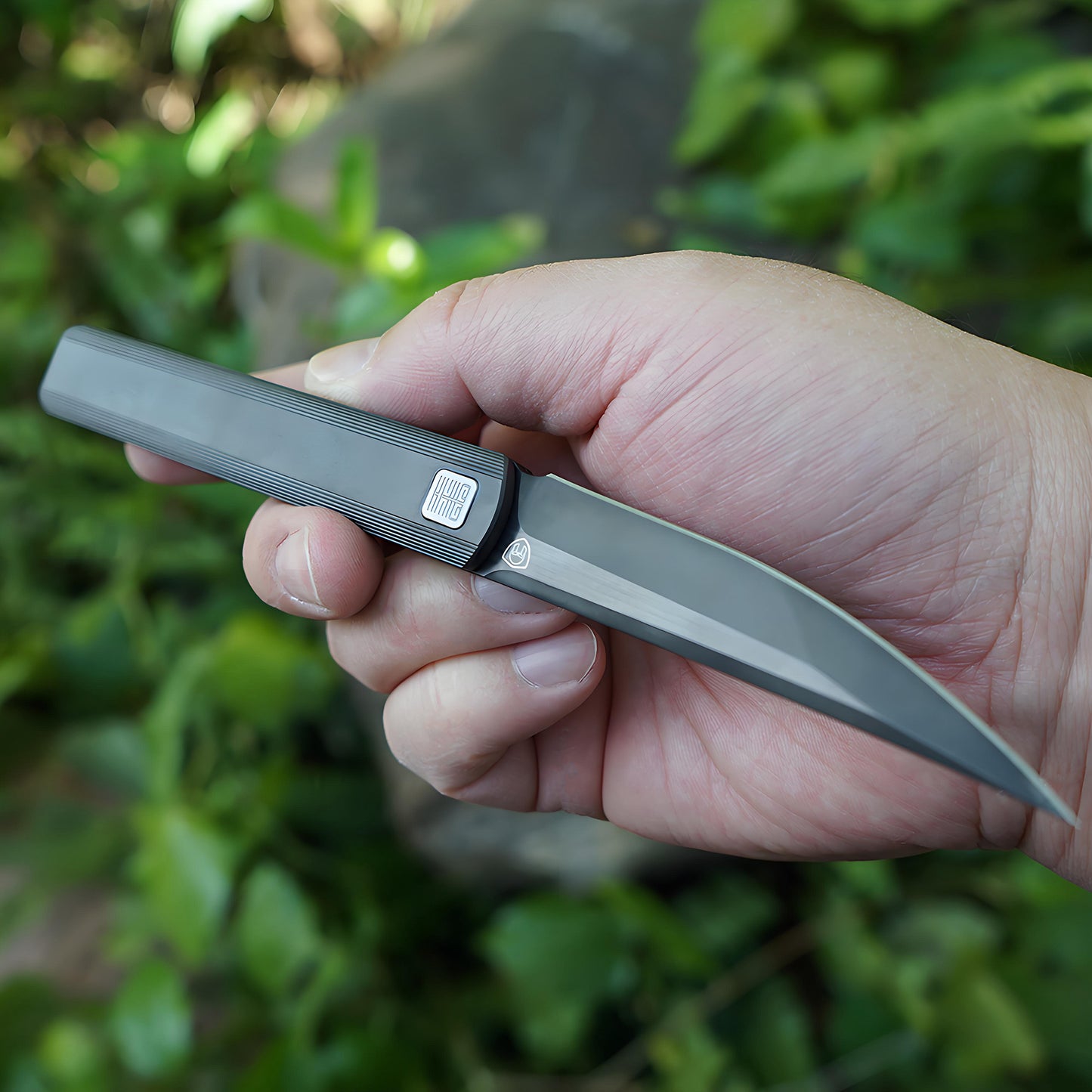 “墨” (MK-28(DLC) M390 Blade Semi-Integral Titanium Front Flipper Design By Tiguass