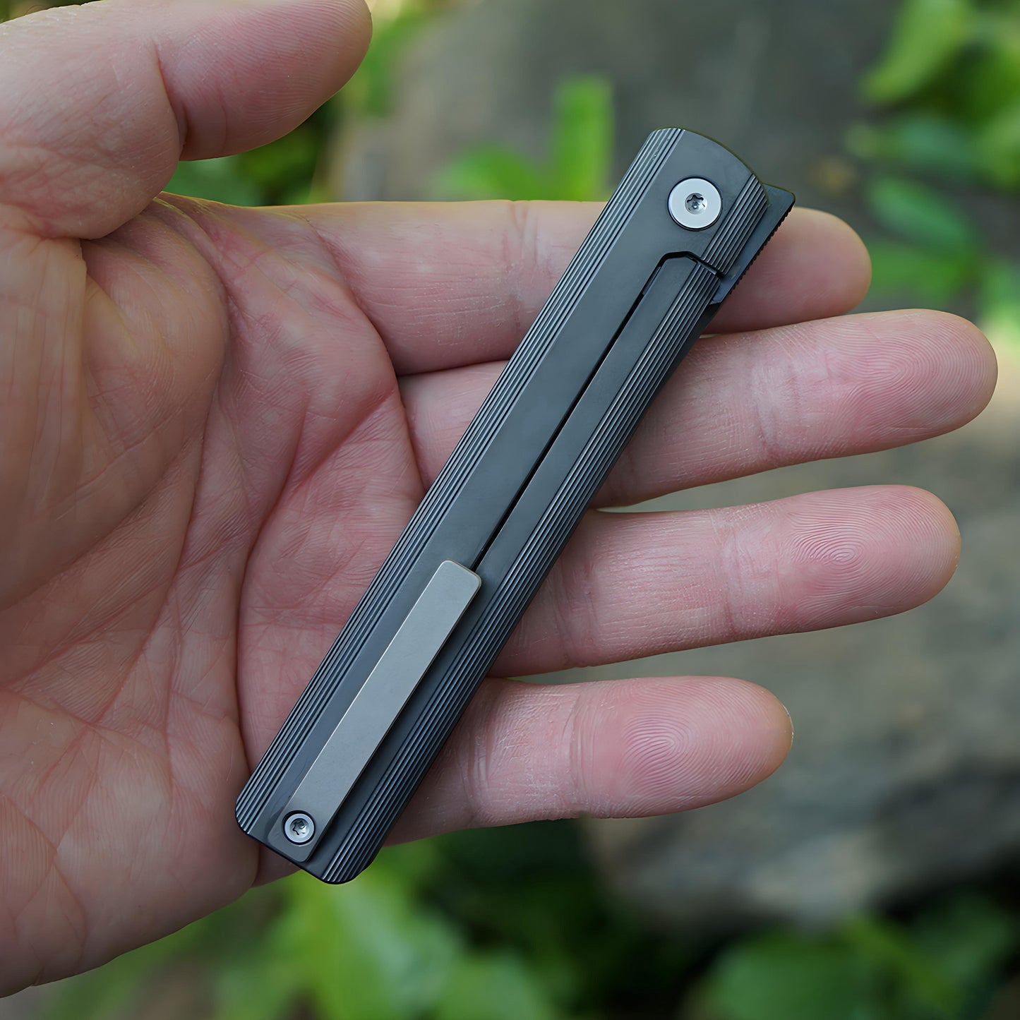 “墨” (MK-28(DLC) M390 Blade Semi-Integral Titanium Front Flipper Design By Tiguass