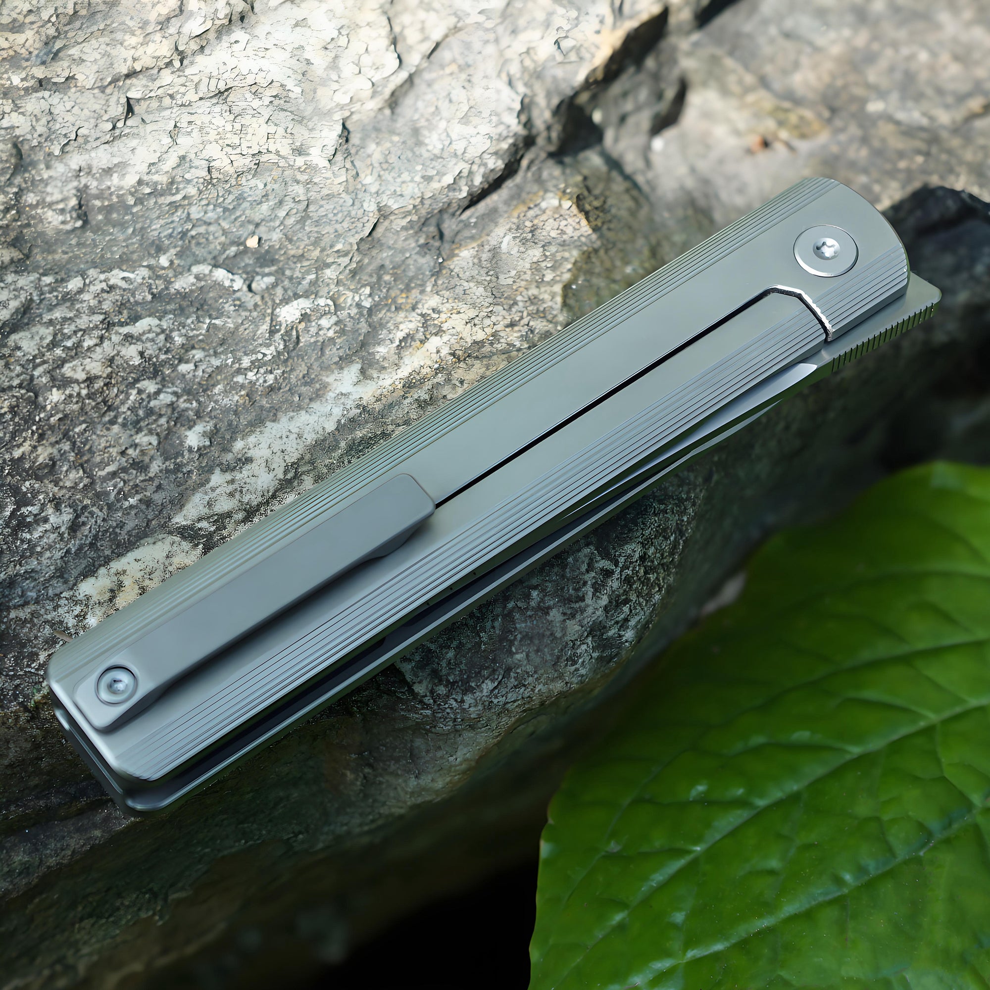 墨” MK-28(TiN) M390 Blade Semi-Integral Titanium Front Flipper