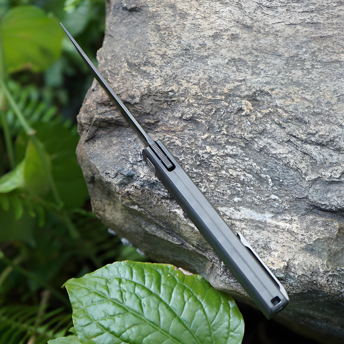 “墨” (MK-28(DLC) M390 Blade Semi-Integral Titanium Front Flipper Design By Tiguass