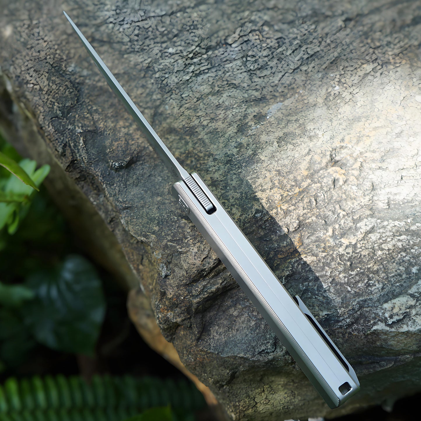 “墨” MK-28(TiN) M390 Blade Semi-Integral Titanium Front Flipper Design By Tiguass